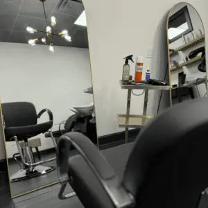 Salon Station Mirror Chair